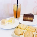 Durian Puffs, Mango Crepe and Chocolate Banana Cake!!!