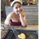 So I played tour guide in Sentosa yesterday and brought @missvivian_x to her virgin Make-Your-Own-Pancakes session at #SlappyCakes !