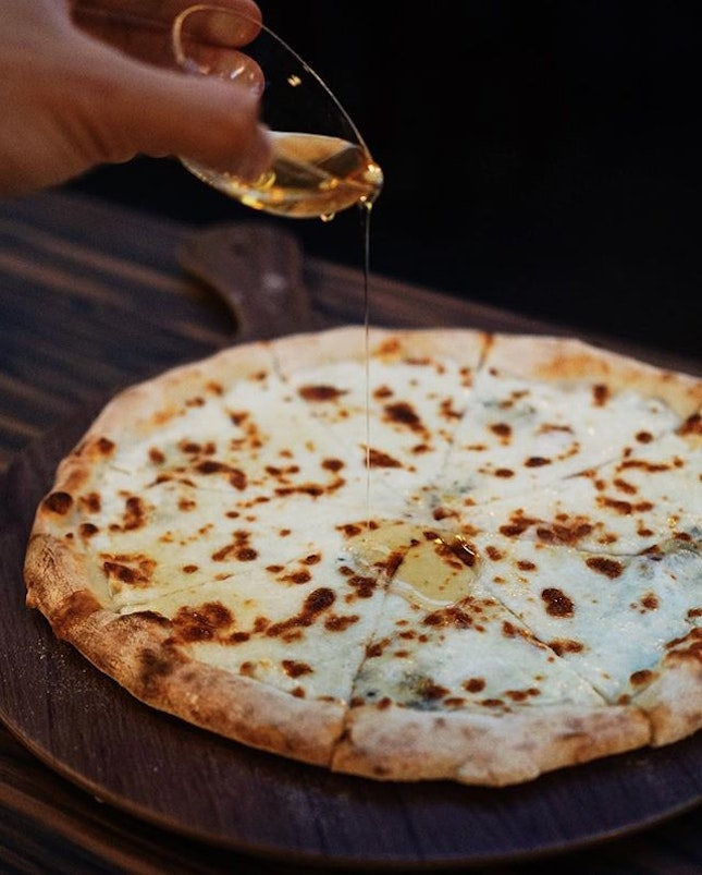 tucked in a corner of orchard is @pizzatimesingapore that serves affordable pizzas and pastas!