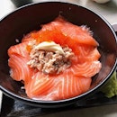 Salmon Sashimi Don ($15 nett) 🍣.