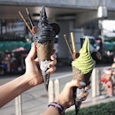 #tbt // Soft serve to beat the heat in Bangkok but appearently it melted so quickly that @mshannahchia ended up having stained black hands from the charcoal.