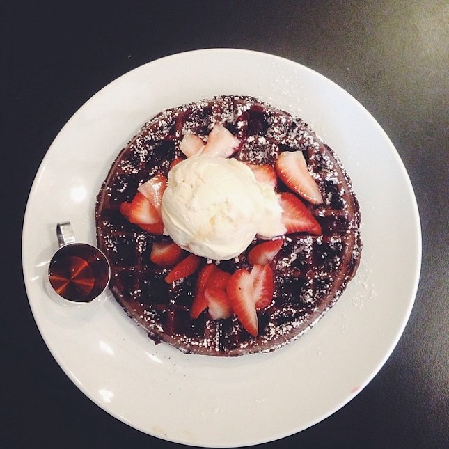 Satisfy my craving for waffle 😍😍 #instafood #foodporn #waffle #departmentofcaffeine
