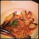 Seafood aglio olio linguini #foodporn #nutrition