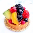 This Tarte Sept Fruits has 9 fruits. Gorgeous beauty!
