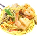 Jack’s Place Prawn and Chicken Spaghetti ($15.80) comes with sautéed prawn and chicken chunks in pesto sauce.