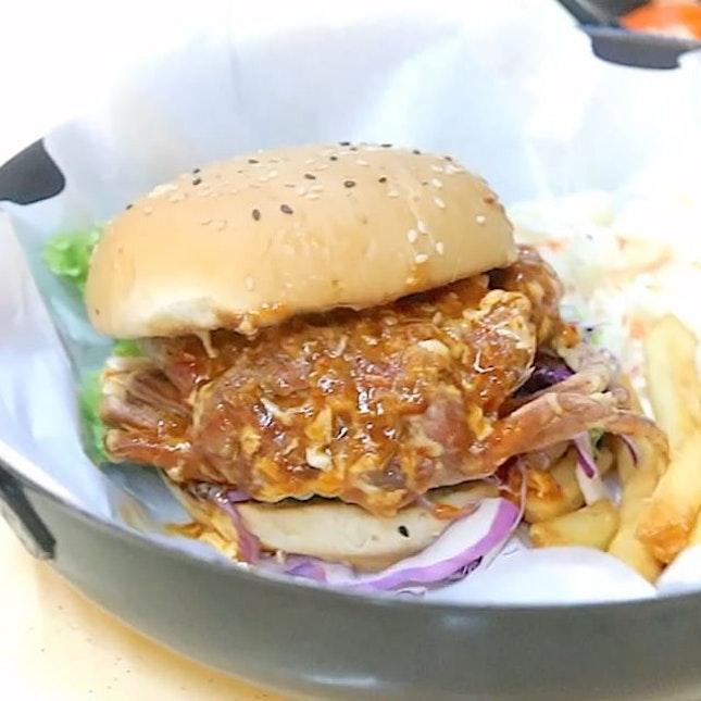 Popular zhi char shop Keng Eng Kee Seafood has opened a new Burger stall called Wok In Burger.