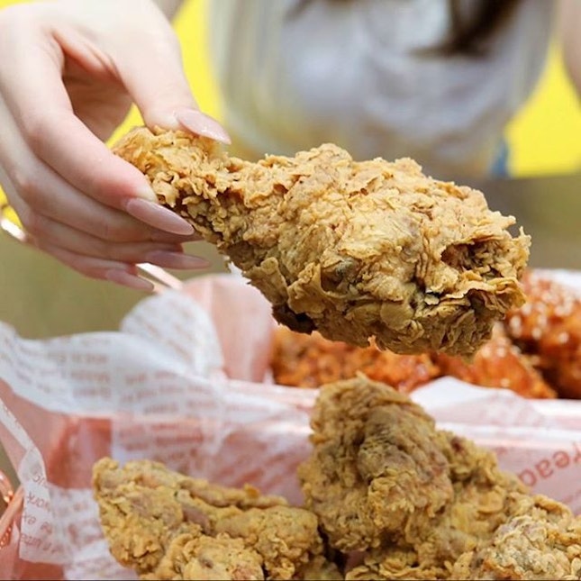 Original Fried Chix from @hongdaeoppa_sg $10.90 for 4 pieces - now with 1-for-1.