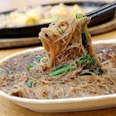 One of those things I miss is hot, piping Teh Kar Bee Hoon and Hotplate anything....
