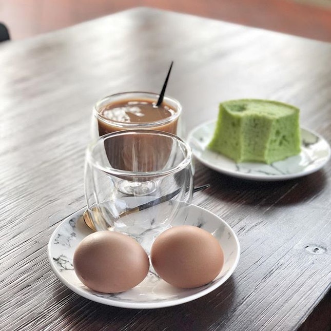<🇩🇪> Frühstück ist immer herrlich
<🇬🇧> Breakfast is always enjoyable
•
🥚🍰☕️: Breakfast set with Pandan cake - S$4.80
📍: @cafe4yousg Singapore