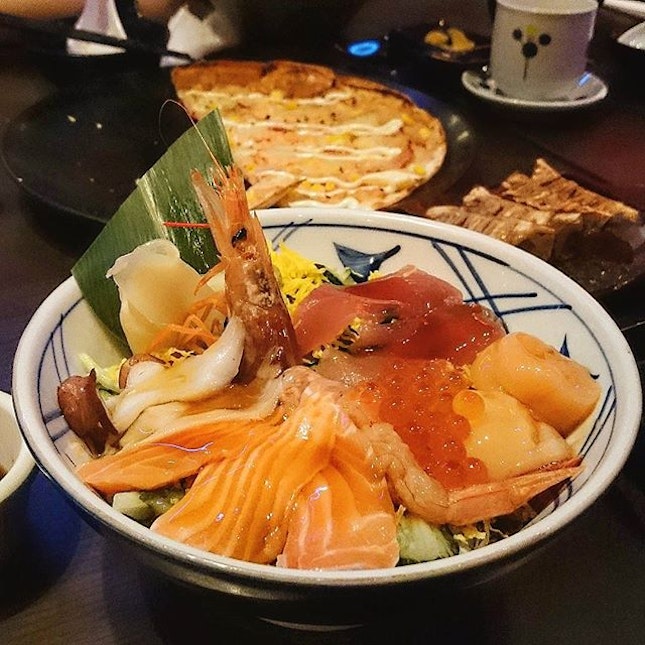 🍣 #foodporn #japanese #instafood #foodforsoul #fatdieme #nom #burpple #sashimi