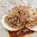 This needs no further introduction if you have been to the Bedok Interchange Hawker Centre or have tried their chwee kueh from their various outlets around Singapore.
