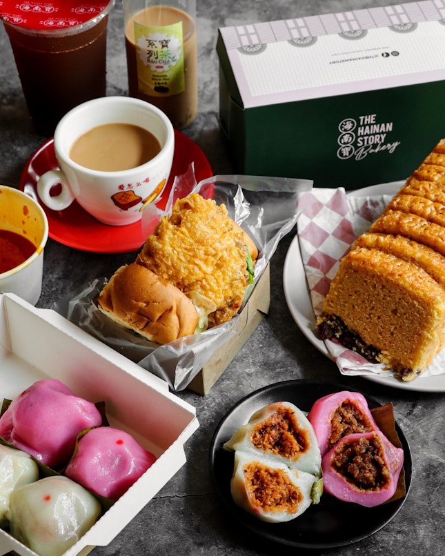 Enjoy an afternoon tea with contemporary snacks from @thehainanstory, paying homage to traditional items but with improved flavours.