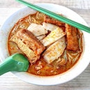 chicken curry noodles 👍🏻
3.9.18
#foodporn #sgfoodporn #foodsg #sgfoodies #instafood #foodstagram #vscofood #burpple #hungrygowhere #hawkerfood #hawkercentre