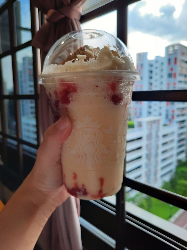 Chocolate chip choux frappuccino