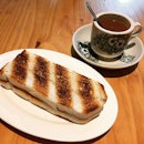 Time for some snacks - Kaya Butter Toast (2 slices) @ Sunset Railway Cafe.