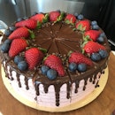 Strawberry Choc Cake