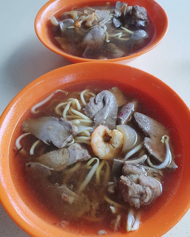 Mixed pork prawn noodles ($3) 😋
.
