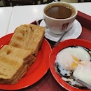 Set F - Kaya peanut toast, eggs, coffee ($4.80) 😋
.