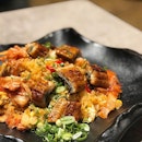 Missing this Kimchi Eel fried rice that I had from TGM (The Green Market), located within the departure hall of Terminal 2 of @changiairport .