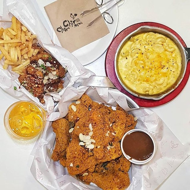 ChirChir Singapore
*
Curry Fried Chicken ~ $28.9
Mac & Cheese ~ $9.9
Garlicky Chicken Set (Tender) ~ $13.9
<Include a Drink & Sides)
*
Thanks @mightyfoodie for the $50.0 Giveaway voucher, the Curry Chicken is the BEST😋😋
~
😘😘 @blancheeze Love for bringing me along 🙆‍♂️🙆‍♂️🙆‍♂️
🍗🍗🍗🍗
Address:
313 Orchard Road,
#B3-04/05/06,
Singapore (238895)