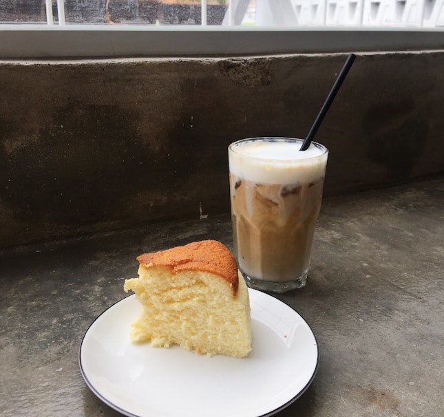 Cotton Cheesecake (RM11) & Iced Latte (RM11)