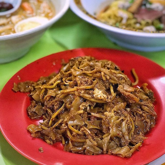 [Chinatown] Unhealthy things are usually extremely delicious, and no dish says this better than a plate of Char Kway Teow ($4).