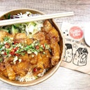 Let’s roll and enjoy your poke bowl #rollieolie #pokebowl #bangbangchicken #lunch #lunchatcbd #burpple #foodsg #sgfoodblogger #sgfoodtrend #sgfood #sgfoodie #foodstagram #sgfoodporn #foodpornsg #sgfoodtrend #sgcafe #burpplesg #friedchicken #casualdining #healthyfood