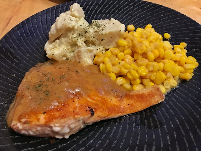 Review on Grilled Salmon Fillet ($16.80)