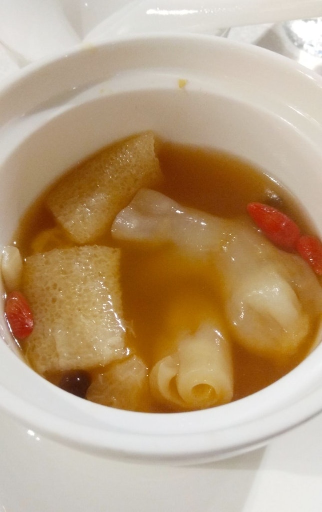 Double-Boiled Fish Maw Soup With 3 Treasures
