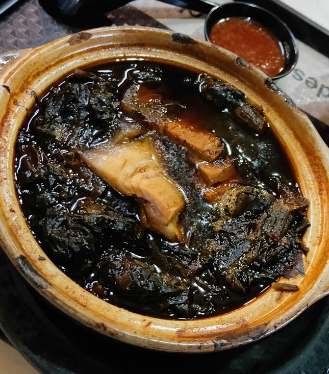 Braised Pork Belly With Preserved Vegetable Claypot