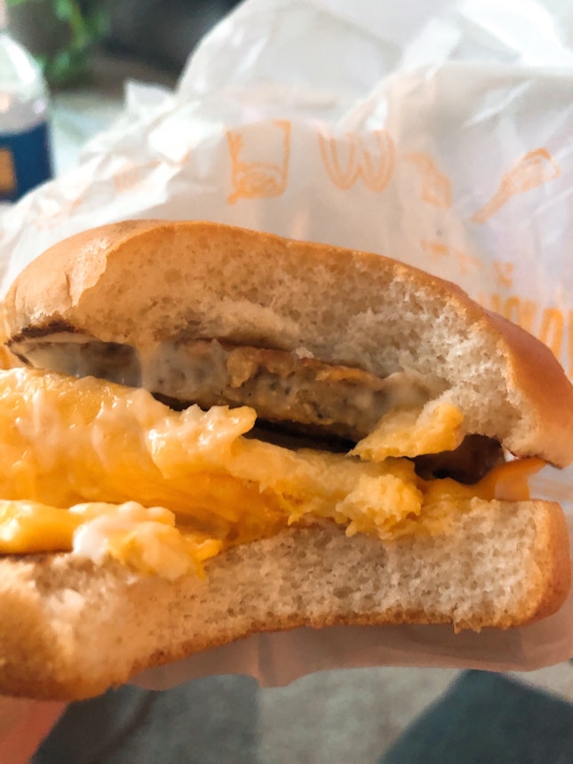 Scrambled Egg Burger With Sausage