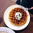 Waffles here satisfied my taste bud :) however the ice cream wasn't the best and it kinda ruined my waffles cravings.