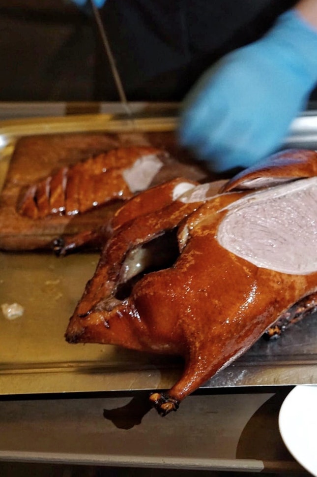 Roast Peking Duck at @imperialtreasuresg, is a must item to order when dine in here.