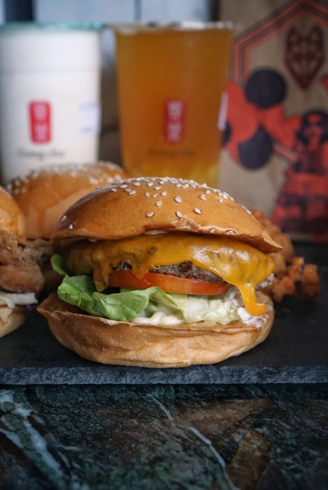 @burgersbywolf launch	an	exclusive online menu available	for	delivery	via	@grabfoodsg.
Beside that, they also collaboration  with @gongchasgofficial , with  offering four choices (QQ PassionFruit Green Tea, Brown Sugar Fresh Milk with Pearl, Pearl Milk Tea, Taro Drink)..