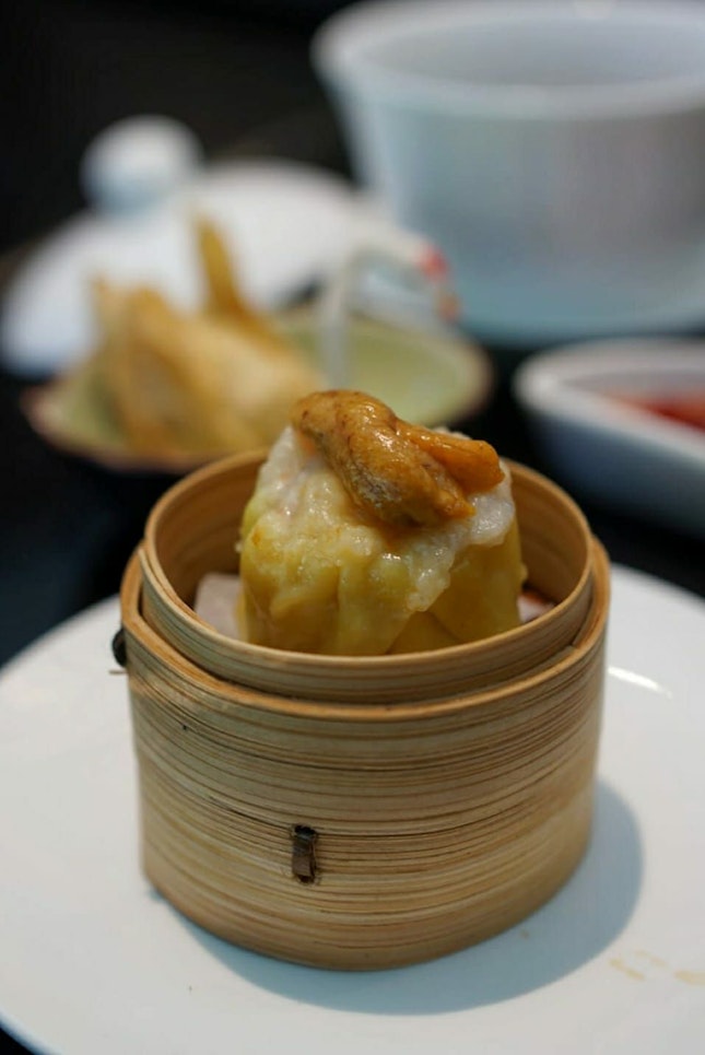 Planning where to eat this weekend? Why not spend quality time with your loved ones over 'Treats from the Heart' Weekend A La Carte Dim Sum Buffet from @sichuandouhua_sg at @parkroyalbeachroad ,an Authentic Sichuan And Cantonese Fare dishes, that special curated by Executive Chef ZengFeng and his culinary team.