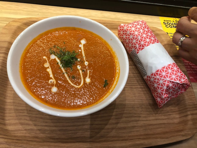 Creamy tomato basil soup + the sesame chicken popiah