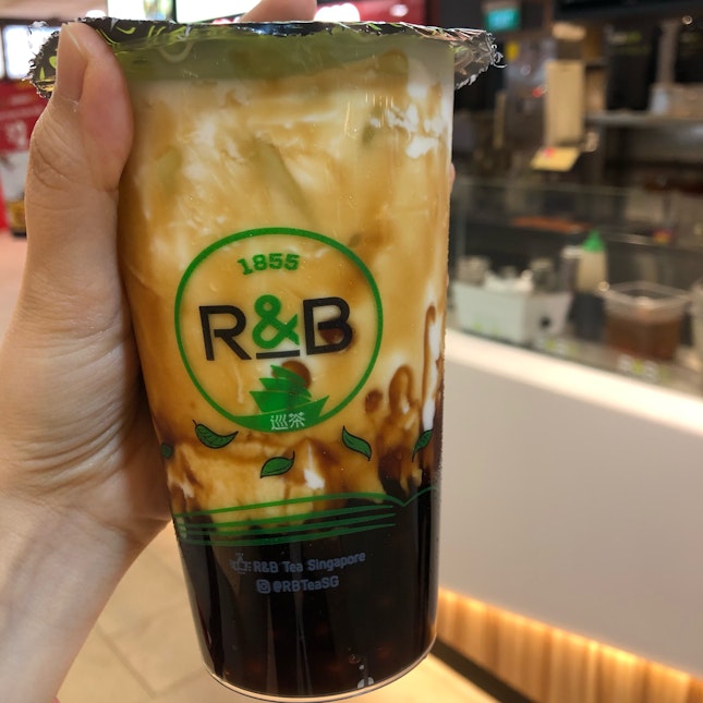 R&B Tea Singapore Is Changing Their Large Cups In A Couple Of Weeks