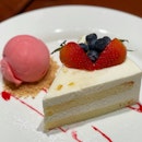 Earl Grey Cake And Strawberry Sorbet