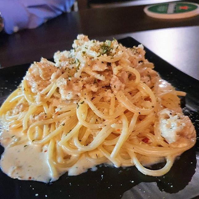 Carbonara lunch deal 🍝 not bad but could've used more parmesan for that thicker consistency.
