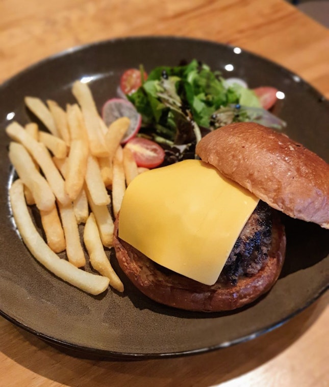 Thicc burger ($20) 🍔 5/10