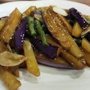 Eggplants & Potatoes 👍🏻👍🏻👍🏻 $8.8++
.