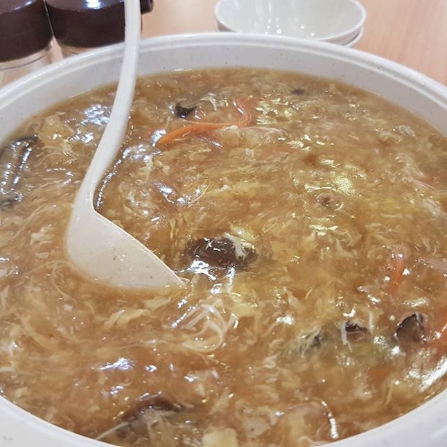 Crabmeat Fishmaw Soup
#fishmaw #swimbladder
#sgfoodies #sgfoodie #foodiesg #foodblog #instafood #instafoodie #instafoodsg #igsg #sgig #igsgfood #sgigfoodies #foodiesofinstagram #sgeats #eatsg #hungrygowhere #foodphotography #singaporeeats #sgfoodlovers  #igfoodie #sgfoodblogger #dailyfoodfeed #burpple