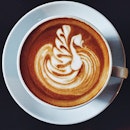 I got a swan #swan #latteart #artisancoffee #coffee #coffeeadict #coffeemaniac #vsco #vscocam with @ameliachiang