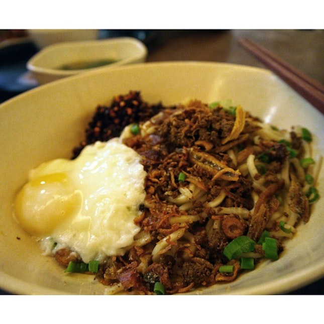 The KL famous Chilli Ban Mee

The creamy egg yolk countered the spicy and aromatic dried chilli paste.