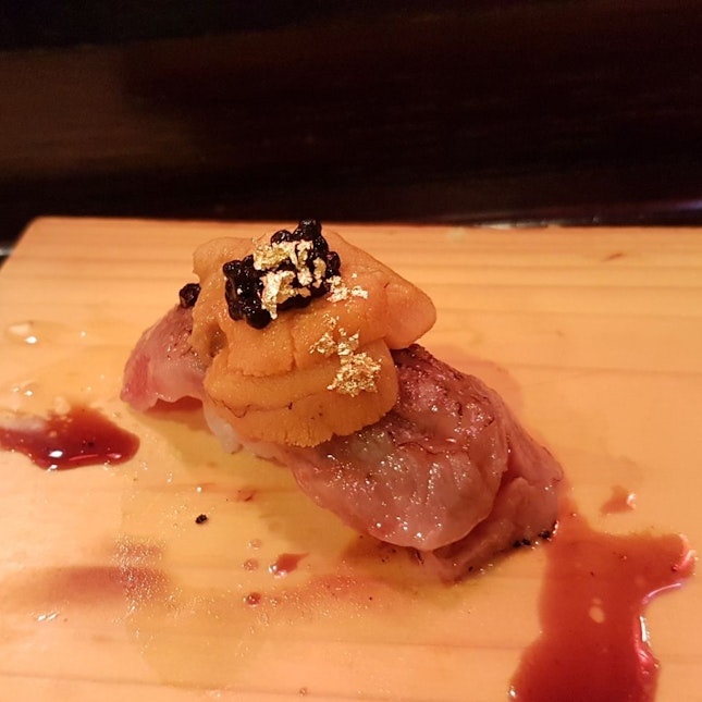 Wagyu Uni Sushi 