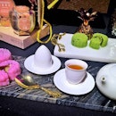 While mooncakes and hot Chinese tea usually go together, I learnt something new recently!