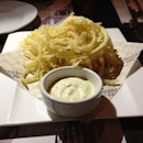Crispy onion strings #foodporn #yumz