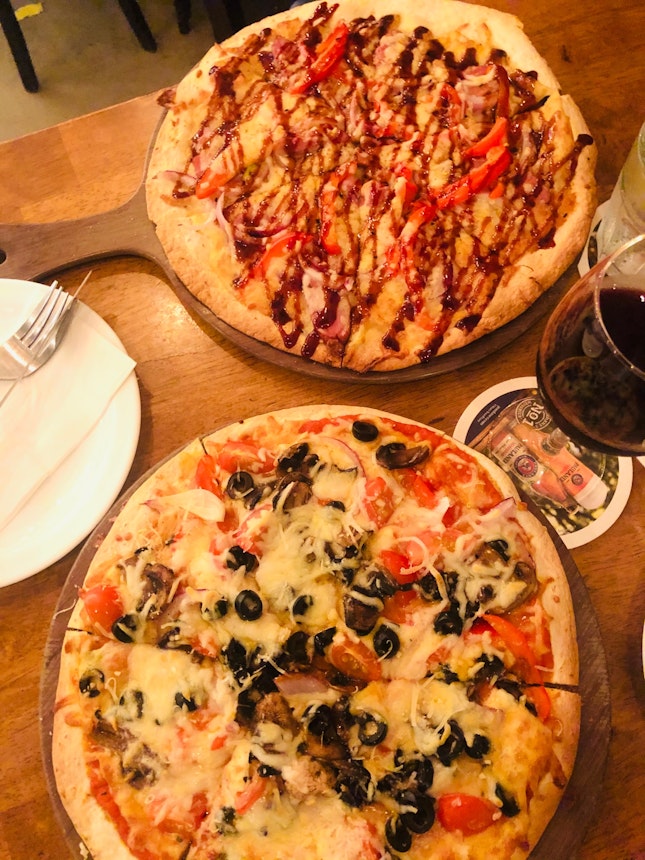Smoked Duck Pizza ($16.90) and Veggie Pizza ($14.90)