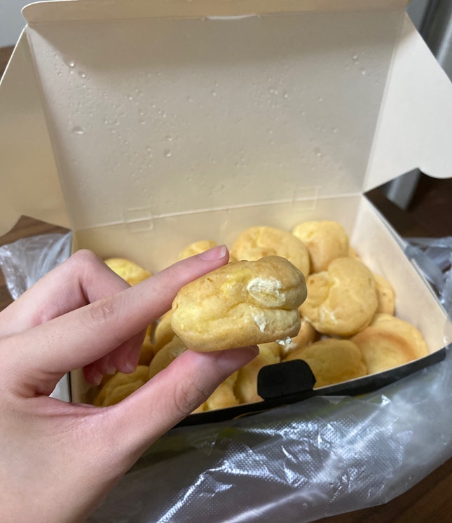 D24 Mini Durian Puffs