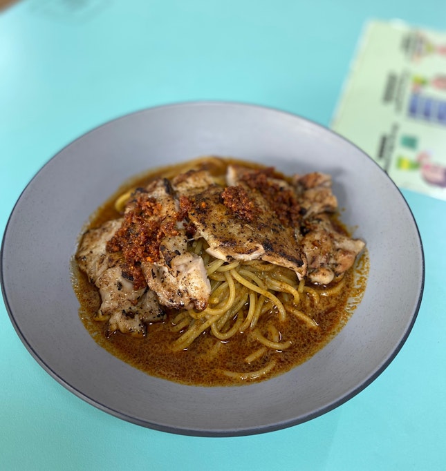 Laska Spaghetti with Chicken Chop